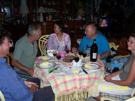 Abendessen mit unseren Gastgebern und anderen Gästen