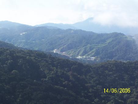 Blick in und ueber die Cameron Highlands