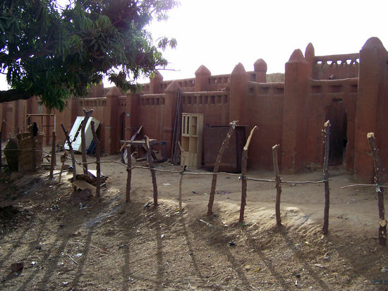 Wohnhaus am Nigerufer in Segou