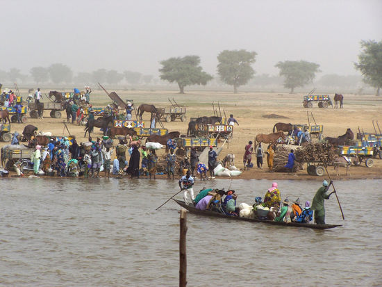 "Parkplatz" vor Djenné