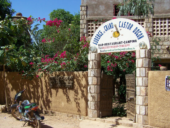 Auberge Le Grand Castor in Sangha