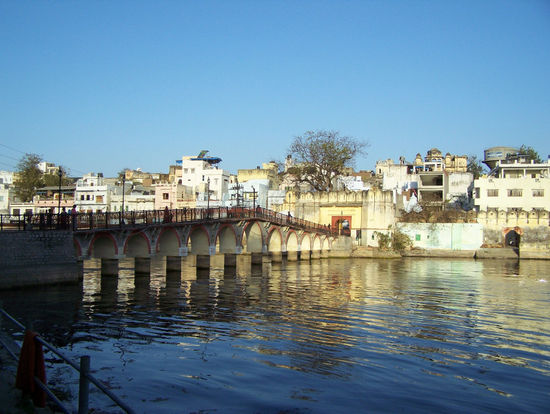 Udaipur: Fussgängerbrücke