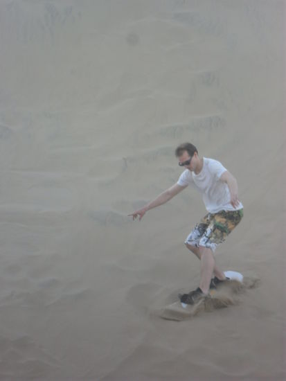 Seb beim Sandboarden