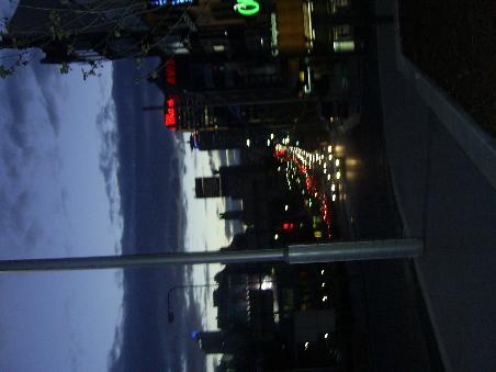 sorry, hab immernoch nicht rausbekommen, wie man die fotos drehen kann. das ist zumindest kingcross.
