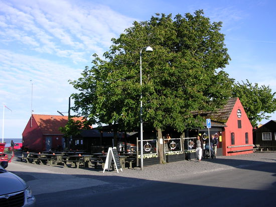 Sörens Wirtshaus am Hafen von Snogebaek