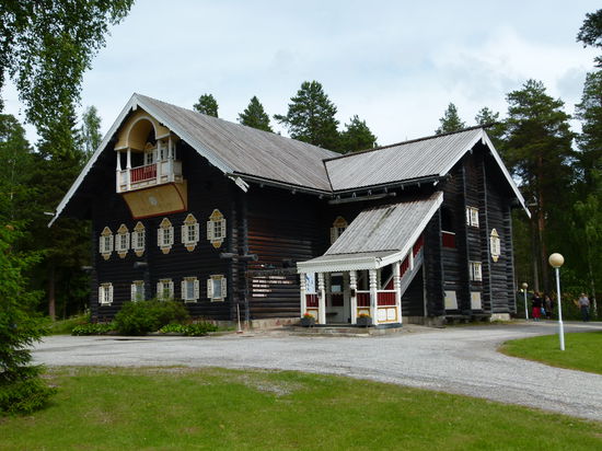 Appartement-Haus im Karelischen Dorf