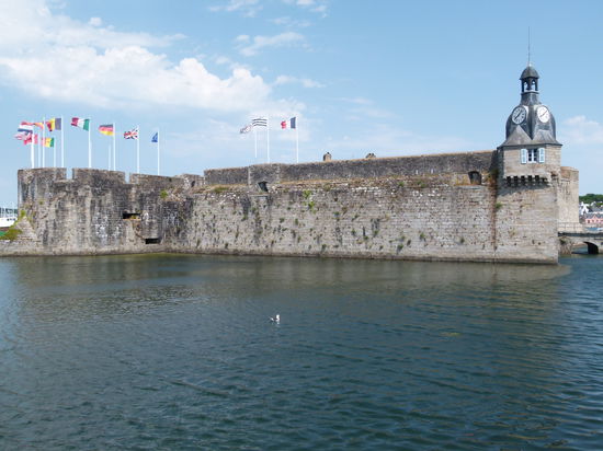 hinter diesen Mauern verbirgt sich die "Ville close"