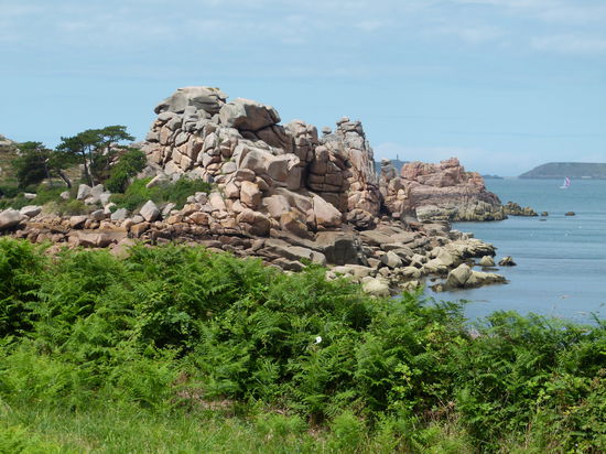 "Hinkelsteinlager" an der Côte de granit rosé