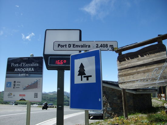 Von hier bergab geht´s nach Pas de la Casa