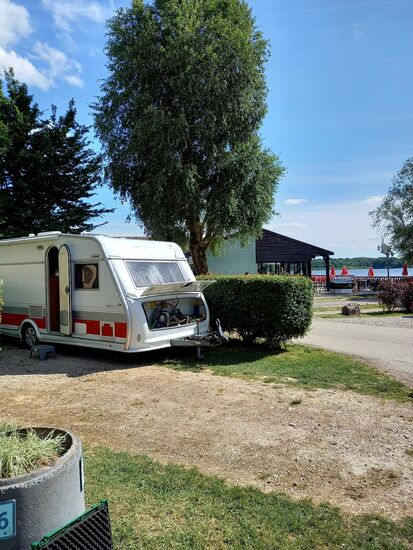 Camping de "La Presqu'île de Champaubert"