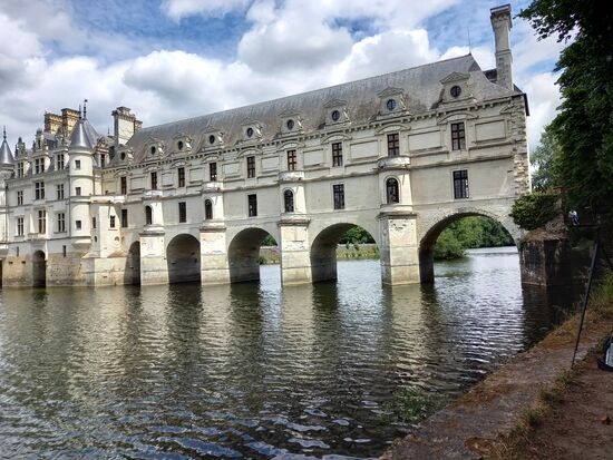 Galerie über den Fluß Cher