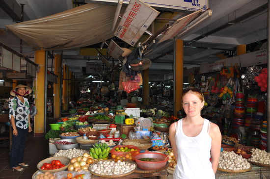 Begutachtung der Ware durch die Oecotrophologin