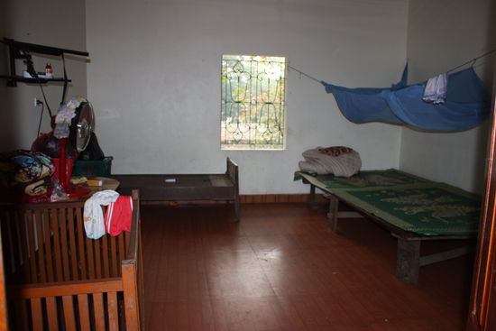 09.03.11 - die Krankenstation bei der Tram Gian Pagode