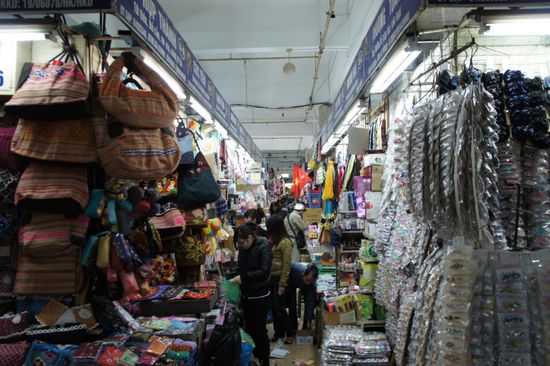 10.03.11 - Dong Xuan Markt