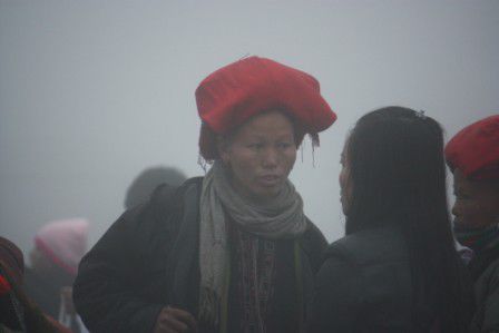 12.03.11 - Frau der roten Dao - leider auch im dichten Nebel