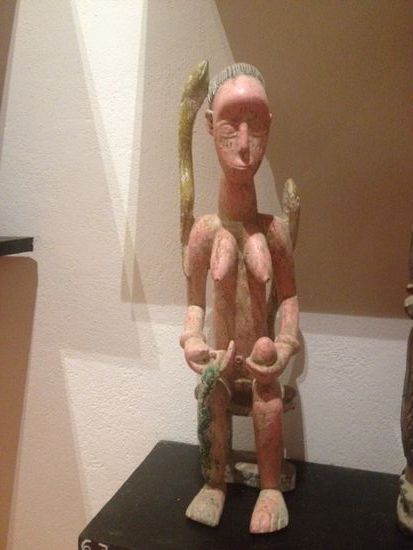 Mama Wati- die Voodoo-Göttin des Meeres
Sie garantiert ihren Anhängern Erfolg, Reichtum, Glück und Gesundheit