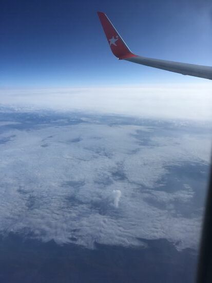 Ist das nun eine Wolke in den Wolken oder verbirgt sich wieder ein rauchender Schornstein darunter?