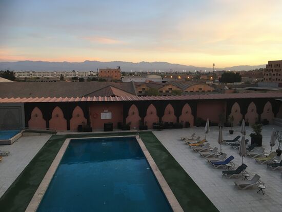 Abendstimmung am Pool