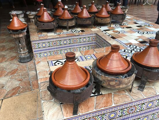Hier wird traditionell gekocht – in der Tajine