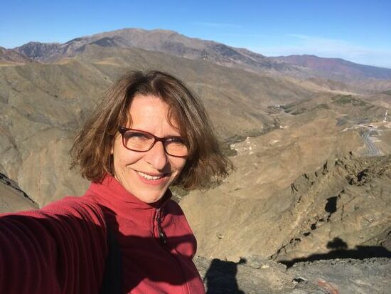 Auf dem 2.260 m hohen Tizi n’Tichka –Pass angekommen. Rechts windet sich die Straße