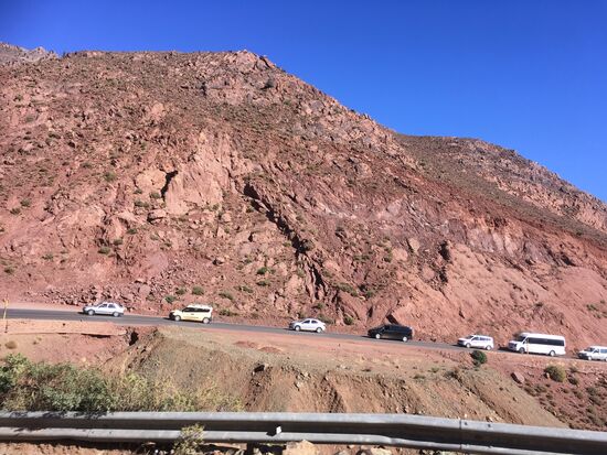 Steile und kurvenreiche Straße