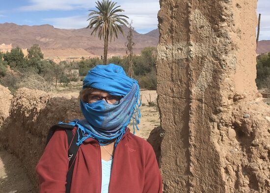 Von Abdel professionell gebundener Turban – bei Wind schützt er das Gesicht