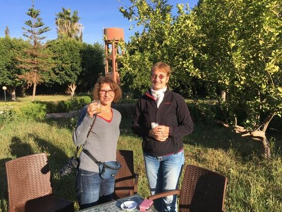 Pause während der 500 km langen Busfahrt