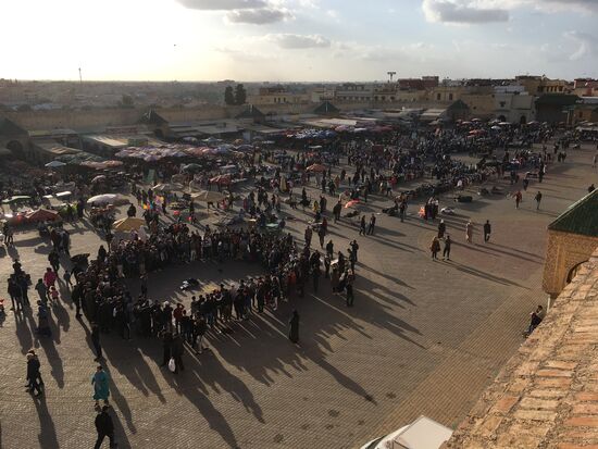 Blick vom  Terrassencafé auf den Place el Hedim