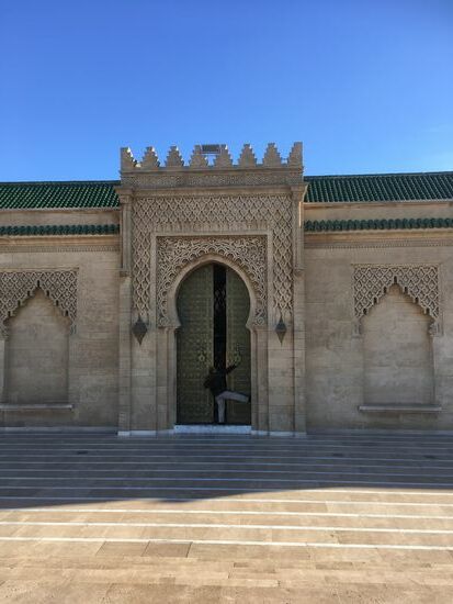 Eingang zur neuen Moschee