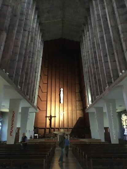 Notre-Dame-de-Lourdes innen