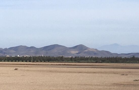 Die Berge des Hohen Atlas tun sich vor uns auf