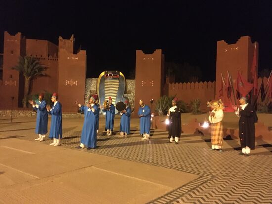 Traditionelle Kleidung und Kultur