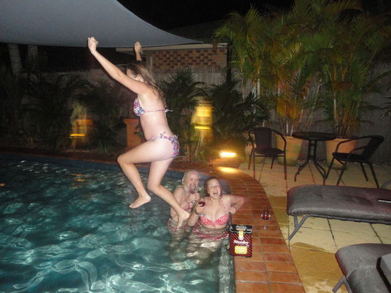 Unsere nächtliche Poolparty
