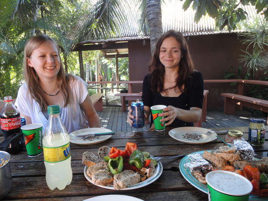 Marina, Christine und total gesundes Essen