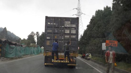 Serpentinenwinker auf der Fahrt zum Einsatzort