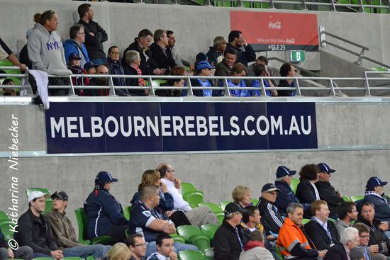Da die gegnerische Mannschaft aus WA kommt, sind hier hauptsächlich Fans von Melbourne vertreten.