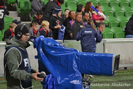 Natürlich wird alles schön für die TV-Übertragung aufgenommen. Das sind schon massive Kameras.......