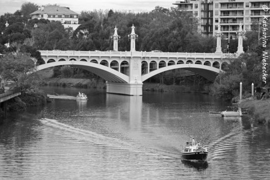 Un noch einmal von einem anderen Blickpunkt (vom Bahnübergang)
