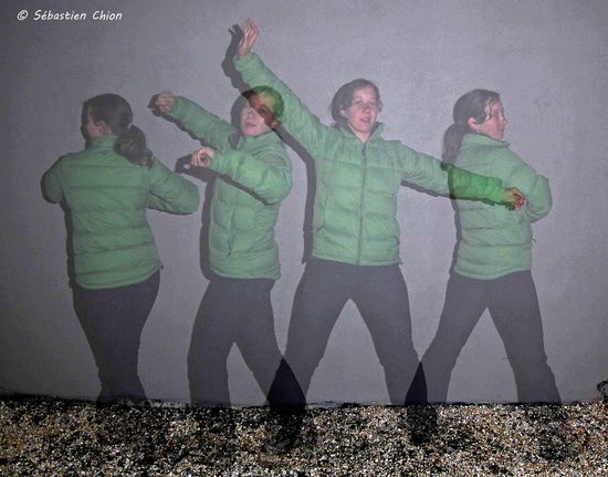 "Ghost - Nachricht von Katharina"  Mit einem Blitzgerät kann man interessante Aufnahmen machen.....