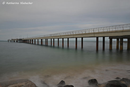 Hier wurde noch zusätzlich ein ND-Filter (Neutral Density Filter) vor die Linse gehalten und es gab eine lange Verschlußzeit - schon ein gewaltiger Unterschied!