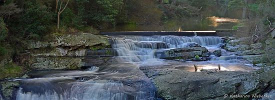 Ein Panorama des oberen Bereiches der Agnes Falls.