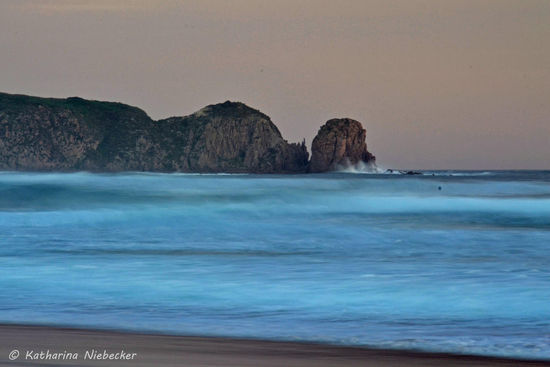 Ein Blick auf die Pinnacles im Abendlicht der untergehenden Sonne....