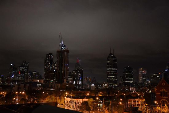 Skyline von Melbournes Innenstadt vom Dach des YHA-Hostels Melbourne Metro