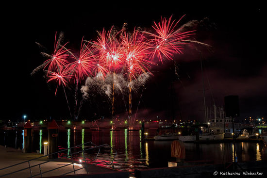 Winter-Feuerwerk in den Docklands.... Je länger es andauerte, umso besser wurden die Aufnahmen....