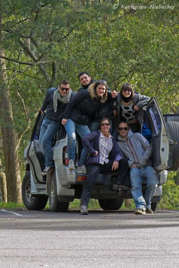 Mein treuer Wagen durfte bei den Gruppenfotos natürlich nicht fehlen! Da ich hierfür schon das Makro an der Kamera hatte, hieß es für mich "run, baby run", damit ich innerhalb der 10 Sekunden auch auf dem Bild war, da ich ganz schön Abstand haben mußte für die 105mm-Linse.