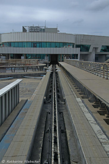 Der Blick aus dem Transit auf dem Weg zu meinem Terminal am Flughafen Rom-Fiumicino......