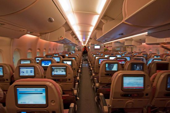 Mein erster Flug mit dem A380-800... Leider viel zu kurz, ist der große Vogel doch um einiges komfortabler als die Boing 777, mit welcher die meisten Flüge bei Emirates gemacht werden....