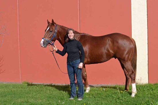 Zum Abschluß nun auch noch ein paar Bilder von mir mit meinem Lieblingspferd Empire of Stone (er ist noch ein wenig zu fett )