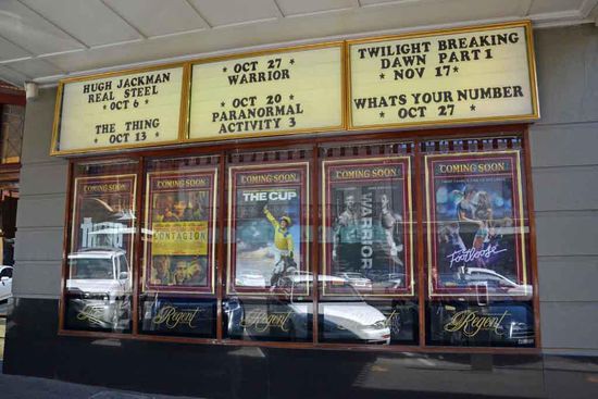 Hier werden noch mehr Filme über Pferderennen gedreht. Bald kommt hier der Film "The Cup" in die Kinos. Der Film dreht sich um den Jockey Damien Olliver, der für meinen Trainer viel reitet.