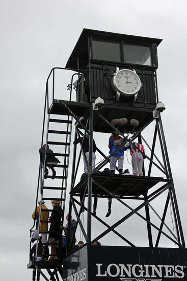 Time to race - die tradionelle Zeit für den Melbourne Cup ist 15:00 Uhr. Leider hatten wir ein paar Minuten Verspätung.